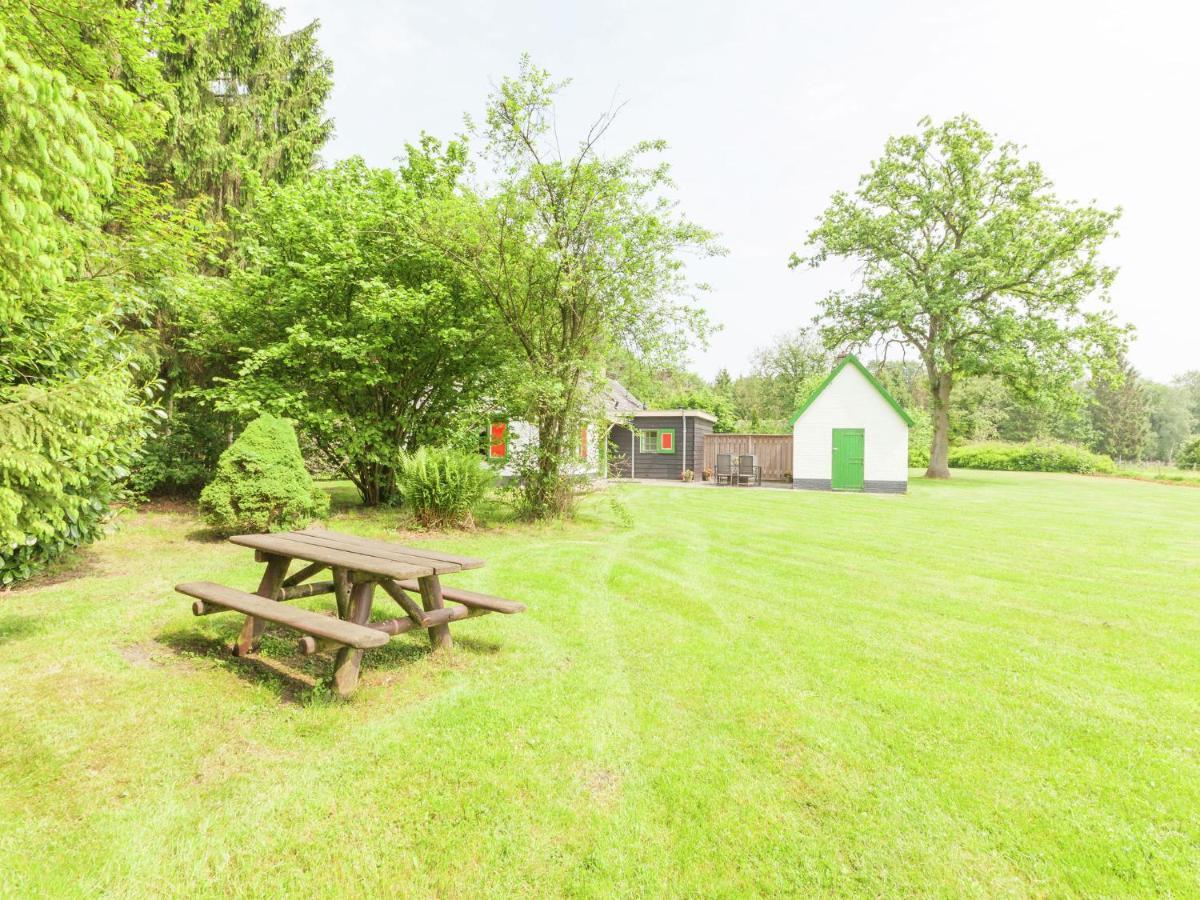 Cozy Holiday Home Near Forest In Baarn Exterior photo