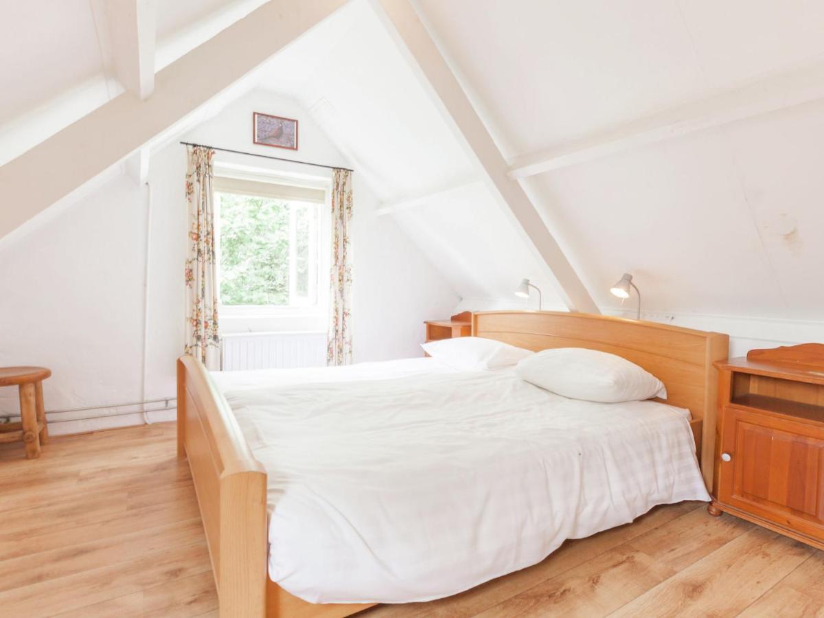 Cozy Holiday Home Near Forest In Baarn Exterior photo