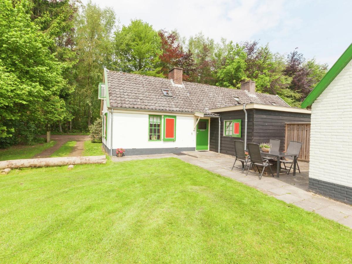 Cozy Holiday Home Near Forest In Baarn Exterior photo
